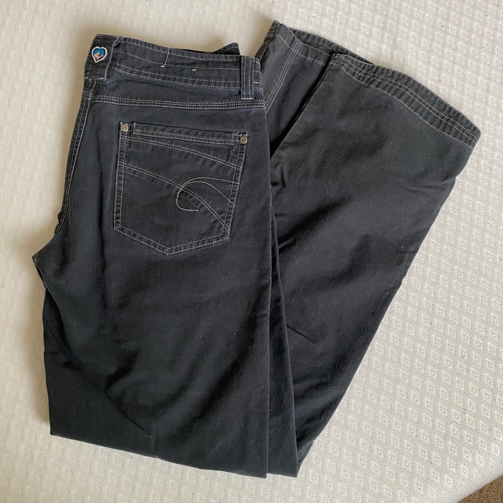 Athletic pants